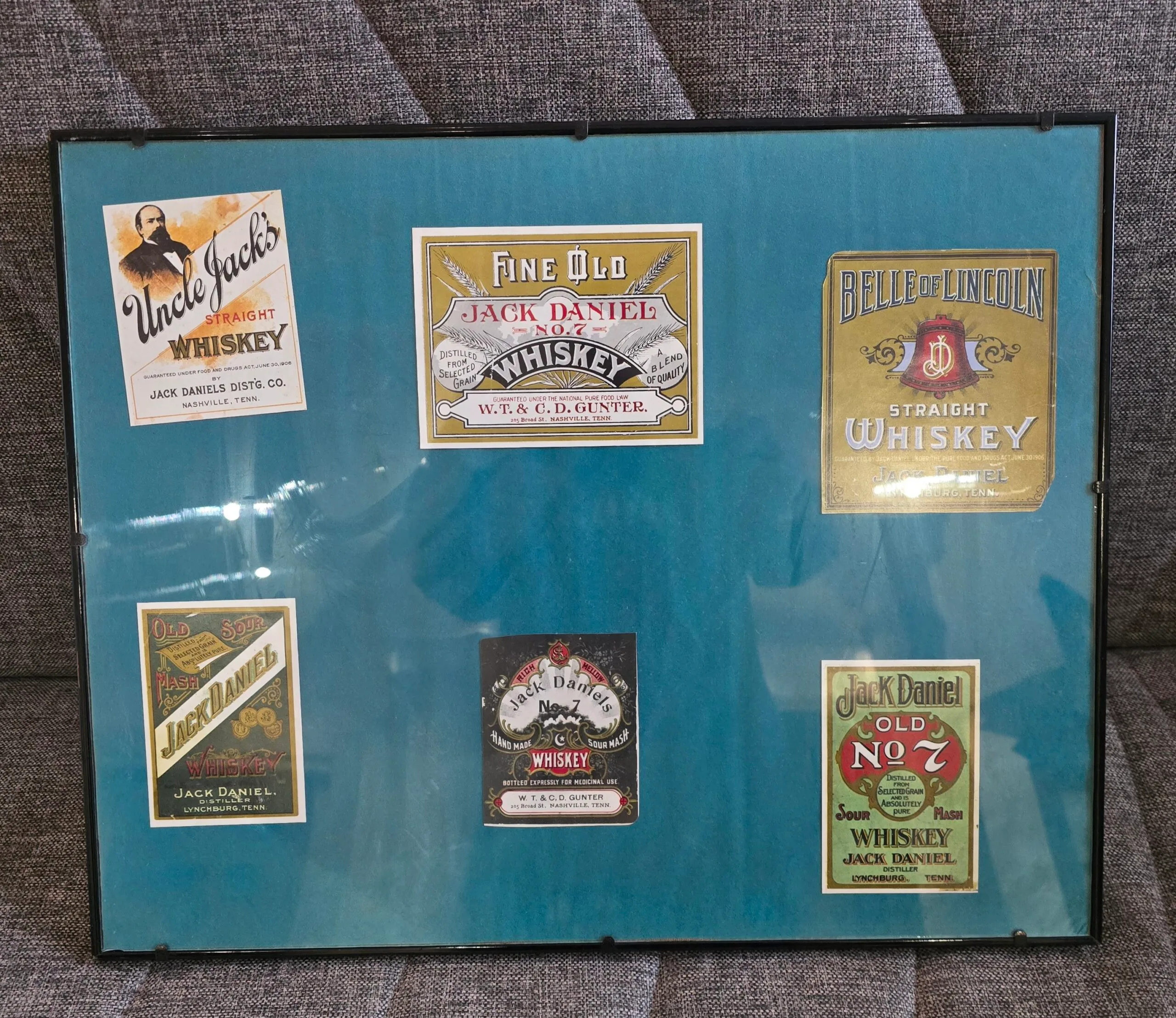 Quadro con etichette vintage di whiskey Jack Daniel’s