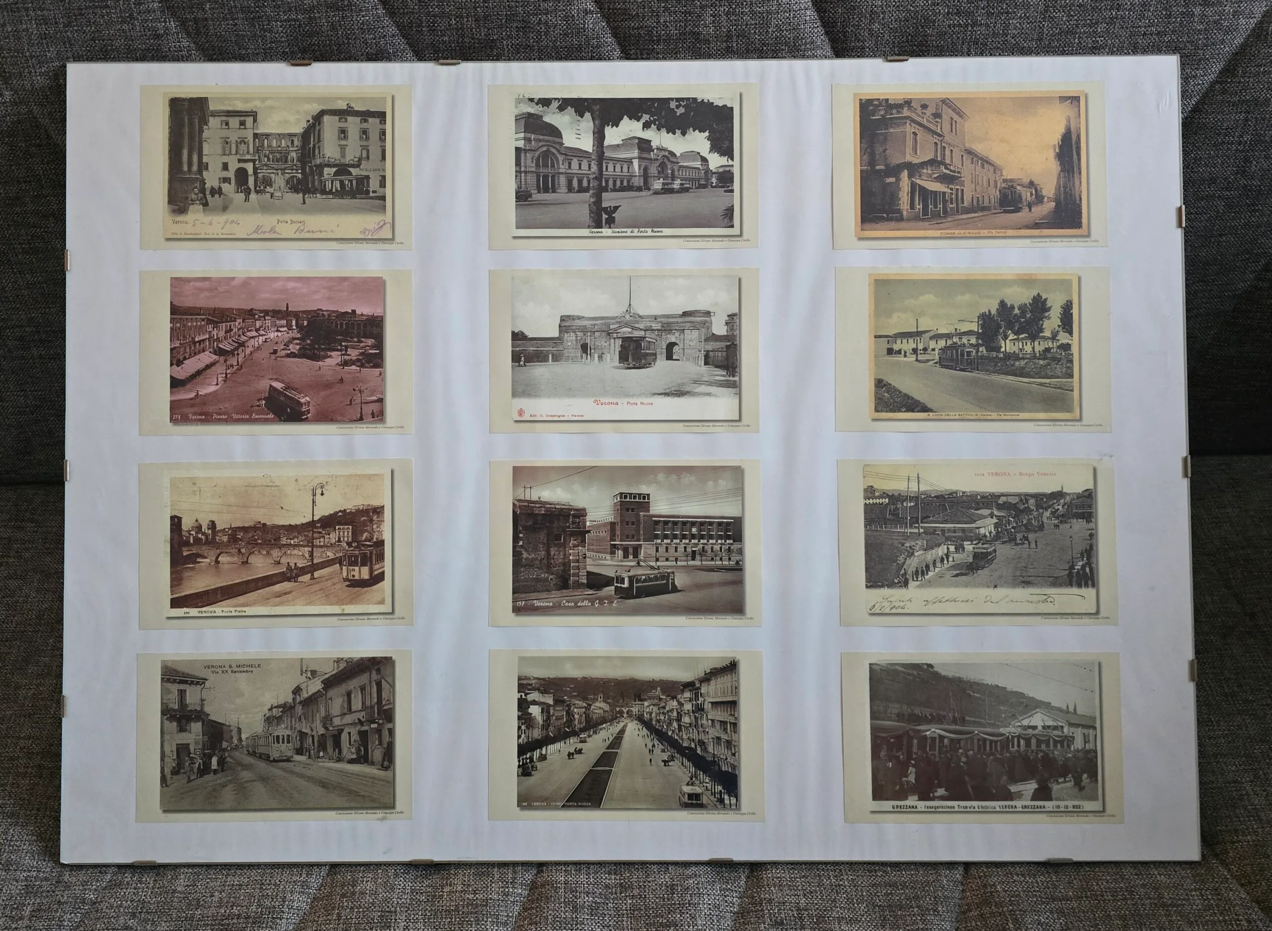 Pannello con cartoline storiche di Verona